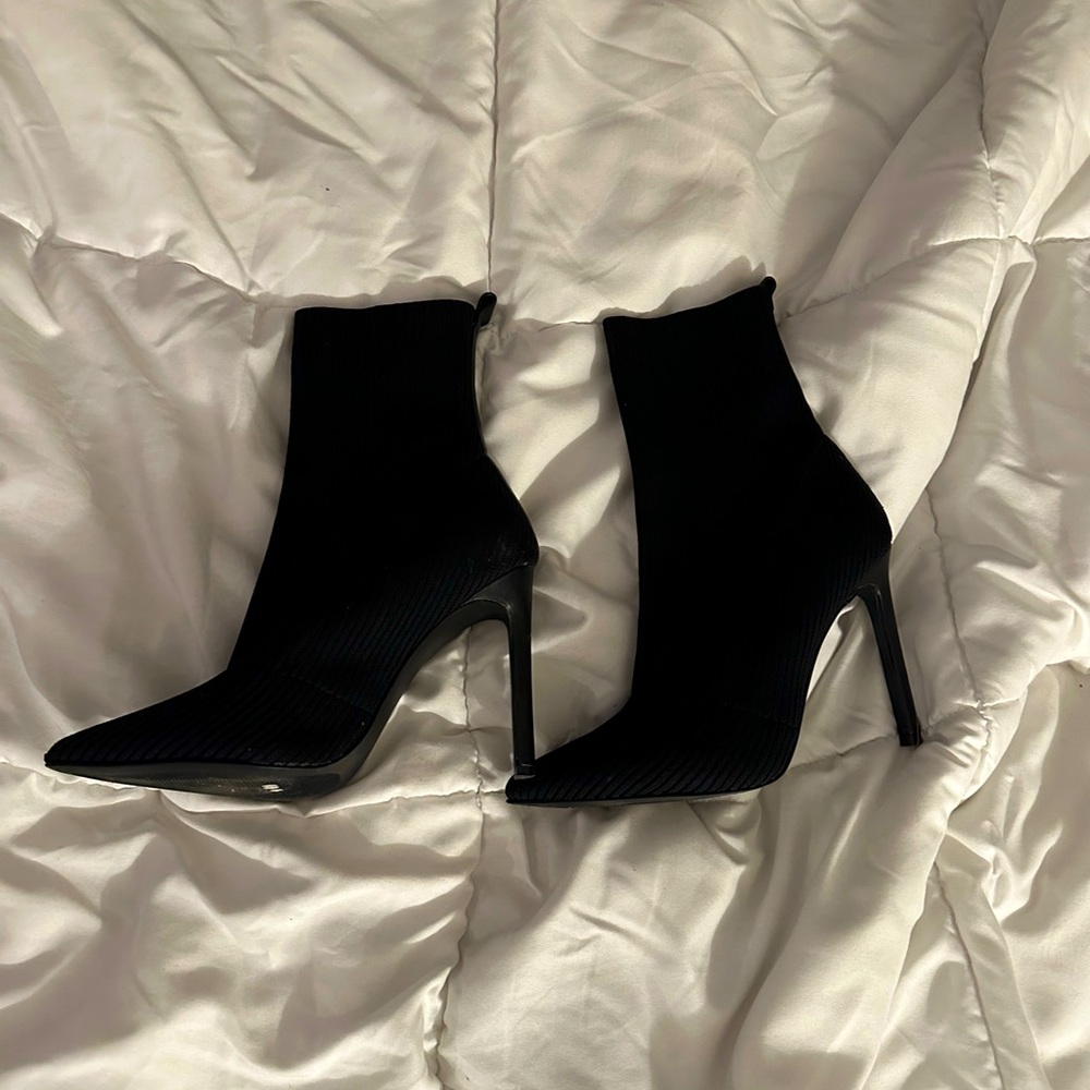Steve Madden Size 9.5 Sock-Heel Ankle Booties